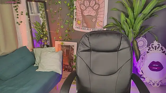 Snapshot of Nami_Umi chatting on 03.04.26 Nami Umi online show from 03.04.26