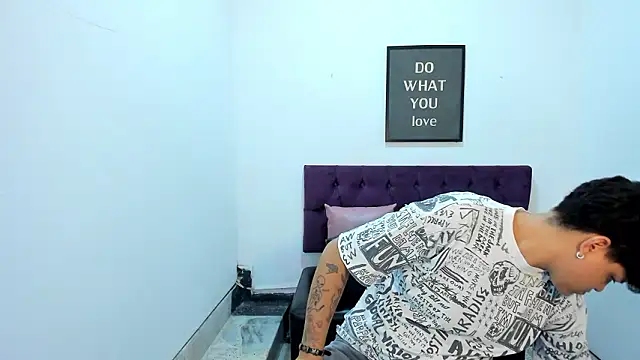 TomBoy Natali online show from 03.22.26