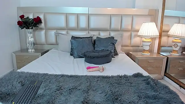 AllyRoux online show from 03.12.26