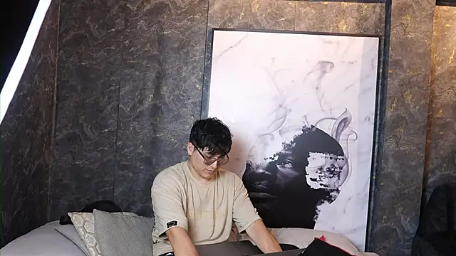 Mia and Belmonth online show from 04.11.26