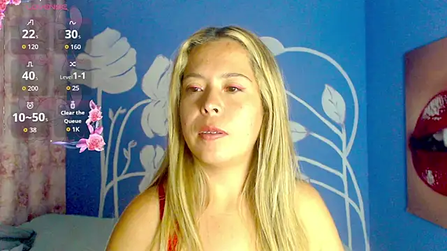 Snapshot of CamilleRouge chatting on 03.02.26 CamilleRouge online show from 03.02.26