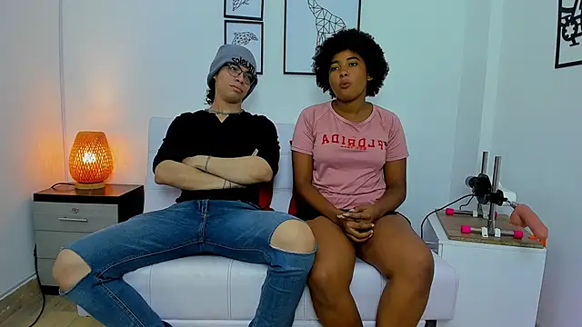 chiki carm online show from 04.08.26