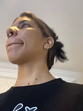 VioletaHills  online show from 04.16.26