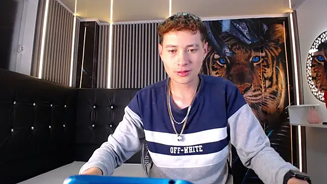  Santi2 online show from 03.04.26