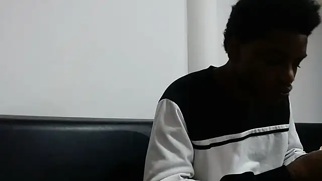Snapshot of charles_king chatting on 07.27.26 charles king online show from 07.27.26