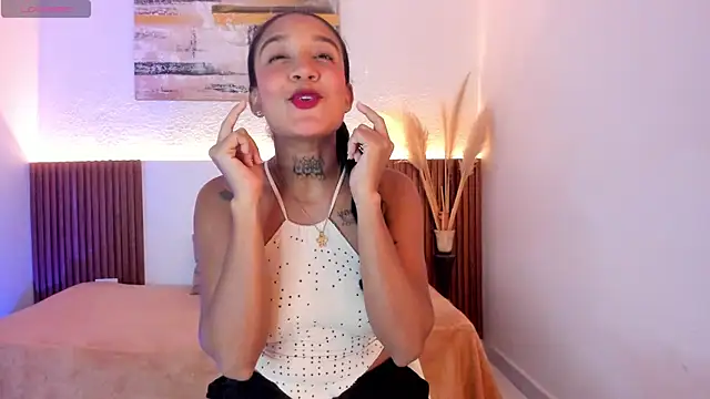 Snapshot of Tiana_Glow2 chatting on 07.25.26 Tiana Glow2 online show from 07.25.26