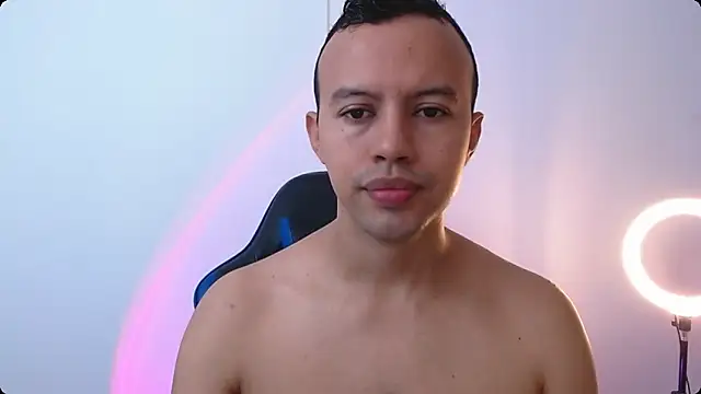 Snapshot of Damian_Wish chatting on 03.18.26 Damian Wish online show from 03.18.26