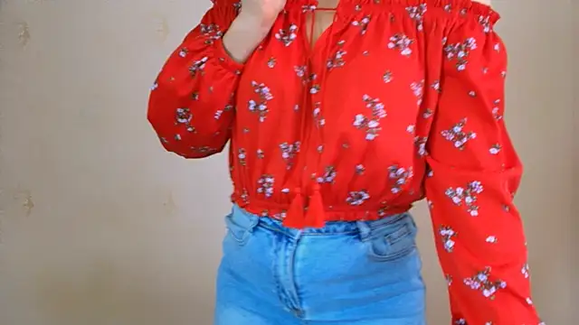 Snapshot of Inessa_beauty chatting on 05.19.26 Inessa beauty online show from 05.19.26