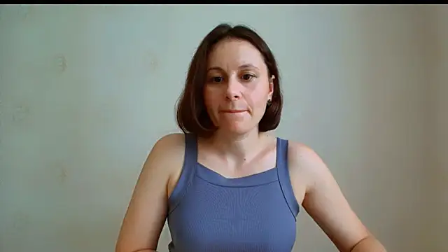 Snapshot of Inessa_beauty chatting on 07.15.26 Inessa beauty online show from 07.15.26