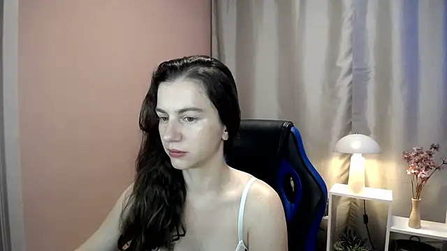 Snapshot of MistyBree chatting on 07.21.26 MistyBree online show from 07.21.26