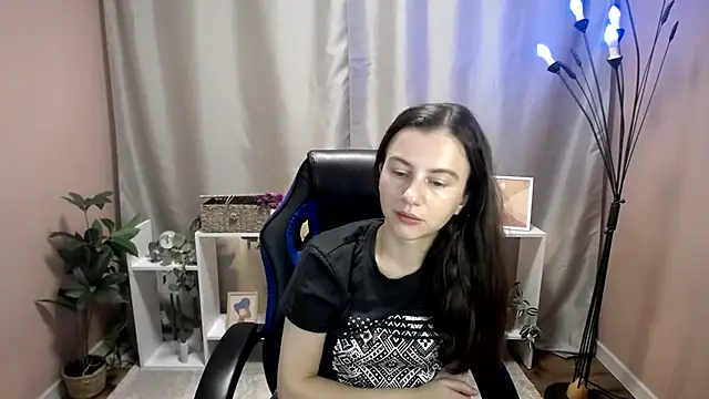 Snapshot of MistyBree chatting on 07.29.26 MistyBree online show from 07.29.26