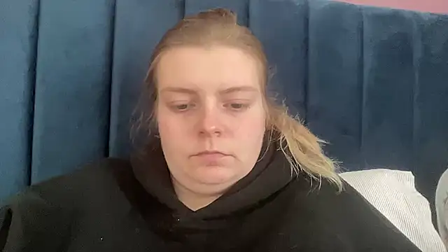 Snapshot of Ellarose-xo chatting on 03.02.26 Ellarose-xo online show from 03.02.26