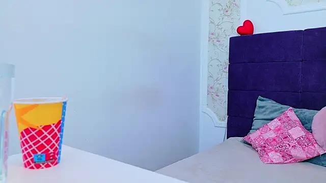 RaysaDrake online show from 04.08.26