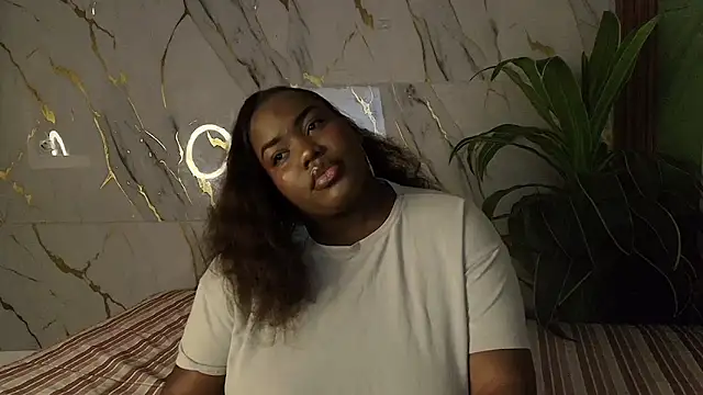 Snapshot of sophie_blake1 chatting on 05.17.26 sophie blake1 online show from 05.17.26