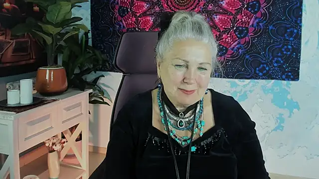 Snapshot of LilaMaharani chatting on 06.16.26 LilaMaharani online show from 06.16.26