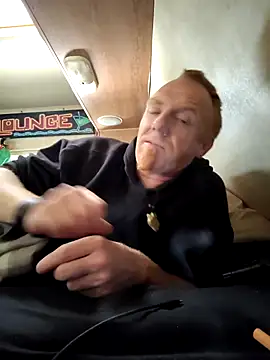 Snapshot of TitanGinger chatting on 03.02.26 TitanGinger online show from 03.02.26