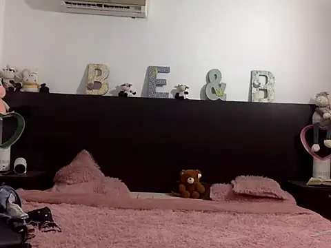 mommy-Milf online show from 03.02.26