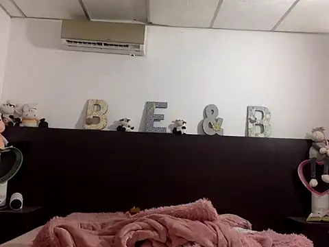 mommy-Milf online show from 03.08.26