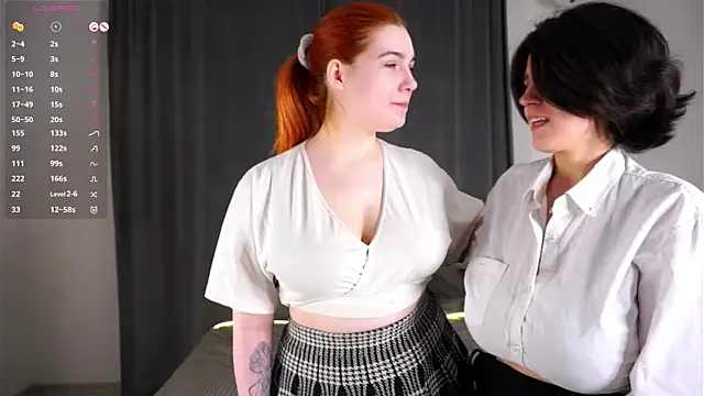 Snapshot of LenoreOlevera chatting on 03.18.26 LenoreOlevera online show from 03.18.26