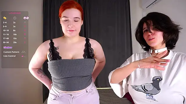 Snapshot of LenoreOlevera chatting on 03.25.26 LenoreOlevera online show from 03.25.26