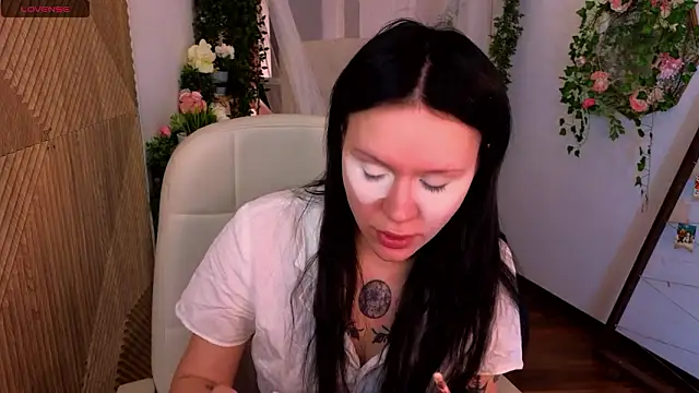 kittenlolla online show from 03.11.26