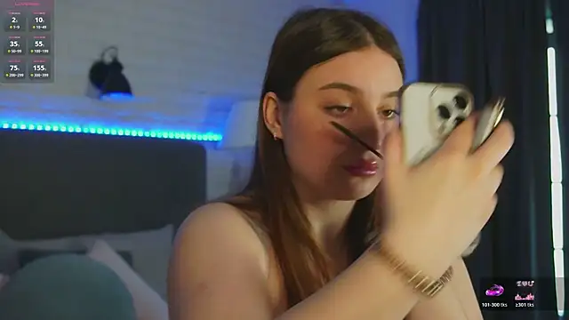 Nicole De Lux online show from 04.07.26