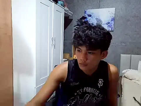Snapshot of marksurelyhard chatting on 05.13.26 marksurelyhard online show from 05.13.26