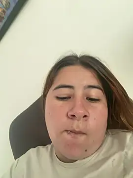 Zoe Luxxe  online show from 05.28.26