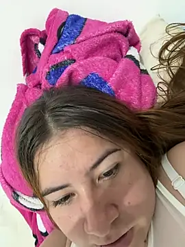 Zoe Luxxe  online show from 06.15.26