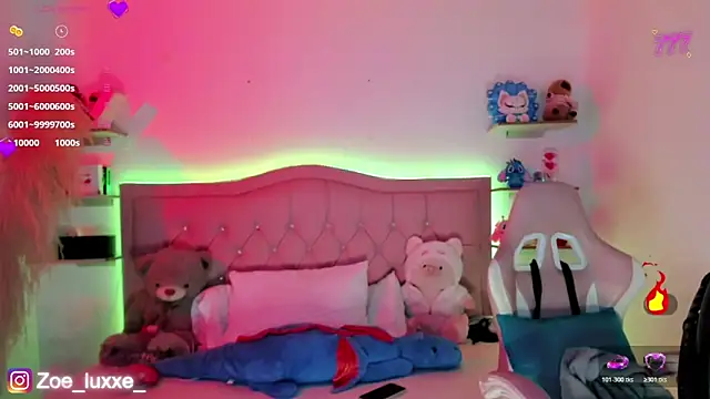 Zoe Luxxe  online show from 06.22.26