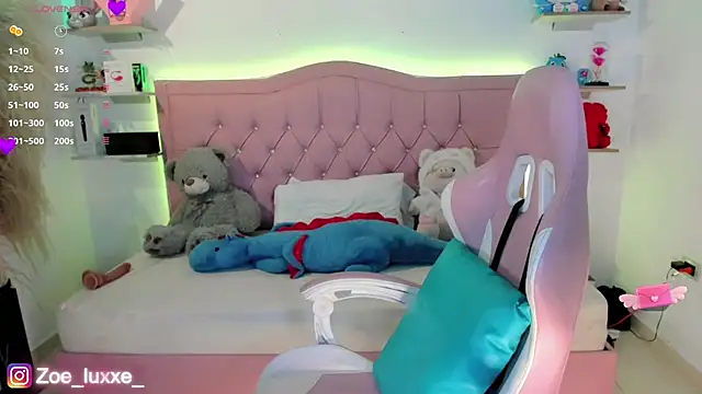 Zoe Luxxe  online show from 07.03.26