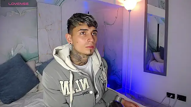 Max Hader  online show from 04.17.26