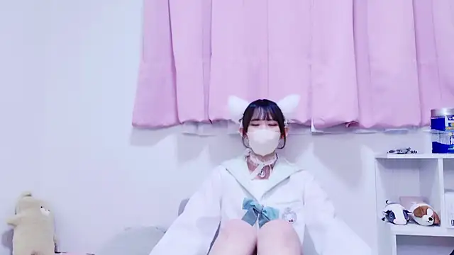 EMIRI 0426 online show from 04.16.26