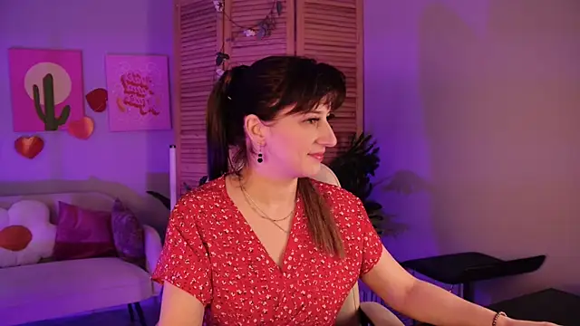 EmmaWheelers online show from 04.17.26
