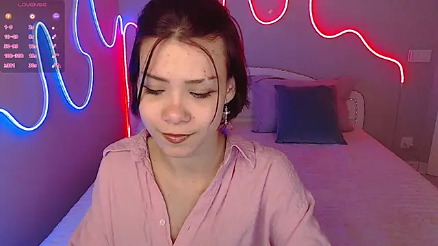 llittle-peachh online show from 04.07.26