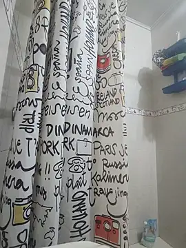 Snapshot of Im_Luuu chatting on 05.19.26 Im Luuu online show from 05.19.26