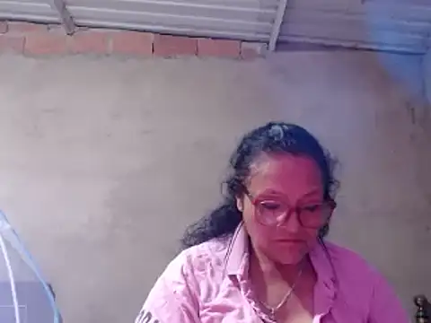 Snapshot of _BellaNocturna chatting on 05.15.26 BellaNocturna online show from 05.15.26