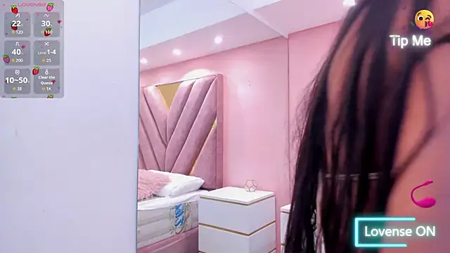 chloe larson online show from 04.08.26