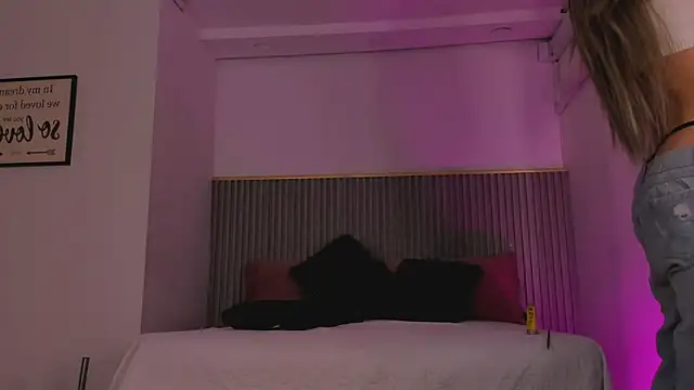 ashvalentine  online show from 07.21.26