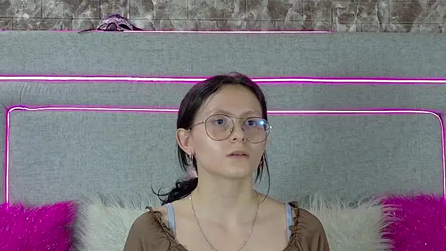 Naomimolie online show from 07.16.26