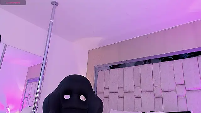 Snapshot of GemaGarcia_ chatting on 03.04.26 GemaGarcia online show from 03.04.26