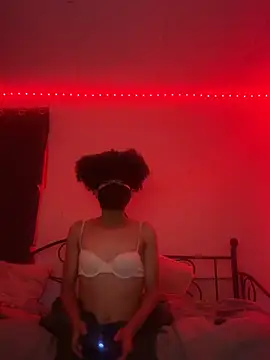 Snapshot of GameyBaby chatting on 03.02.26 GameyBaby online show from 03.02.26