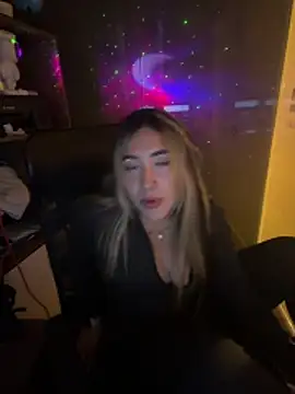 ManuelaVeeleez online show from 04.11.26