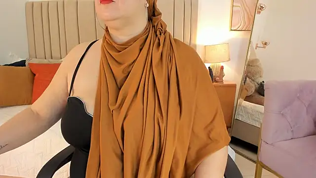  Azahaaraa  online show from 06.06.26