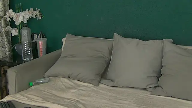 SkinnyNatty online show from 05.22.26