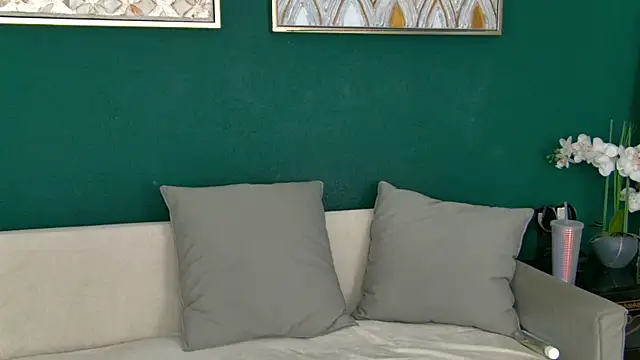 SkinnyNatty online show from 06.25.26