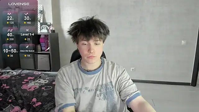 Snapshot of MIya_Chinen chatting on 04.26.26 MIya Chinen online show from 04.26.26