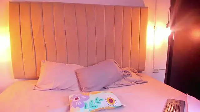 karina foxi online show from 04.06.26