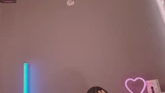 Im Elaris online show from 04.09.26