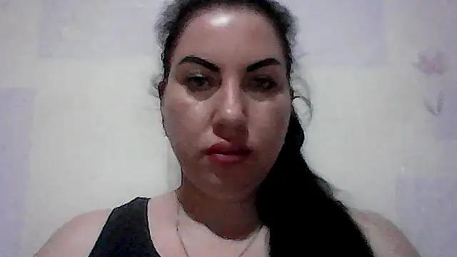 Snapshot of MolliWalton chatting on 03.04.26 MolliWalton online show from 03.04.26